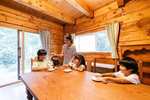 Family Cabin | In-room dining