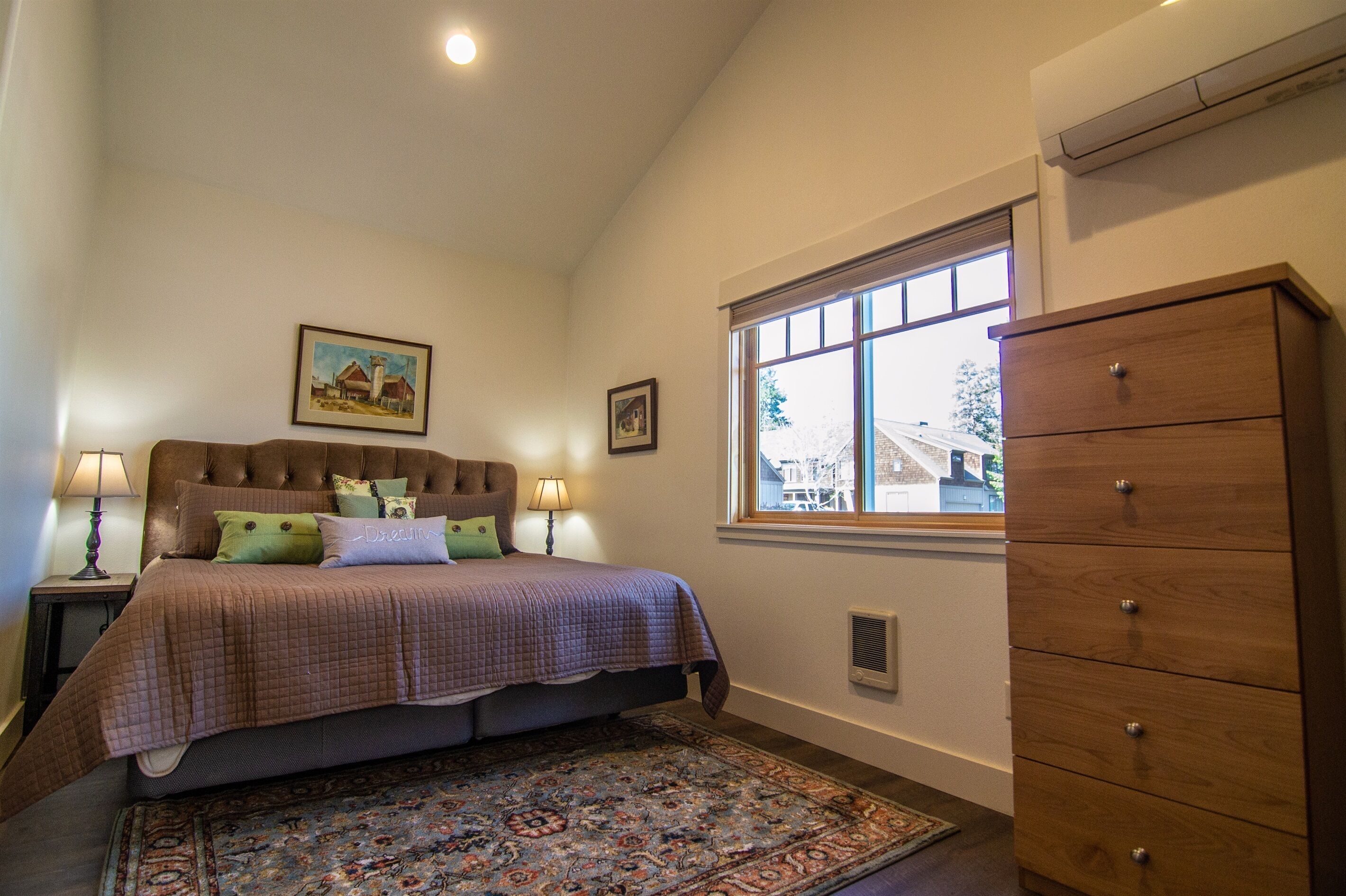 1 habitación, escritorio, tabla de planchar con plancha y wifi gratis 