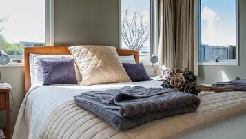 Blairgowrie | Iron/ironing board, free WiFi, bed sheets