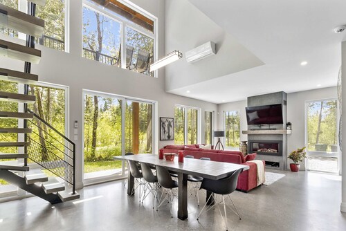 Chalet design & spa à deux pas du lac Memphrémagog