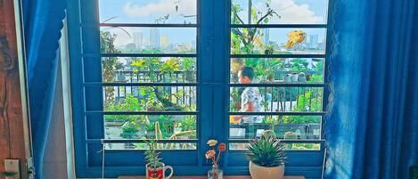 Habitación doble panorámica | Decoración personalizada y muebles diferentes