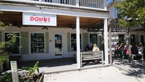 Unclassified image, 4 of 47, button - Beach Bay Breeze (Bradenton Beach)