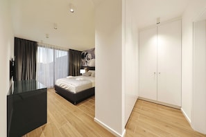 3 slaapkamers, een bureau, een strijkplank/strijkijzer, gratis wifi