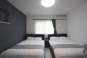 Comfort Villa, 3 Bedrooms, Non Smoking, Ensuite | 3 bedrooms, individually decorated, individually furnished, desk