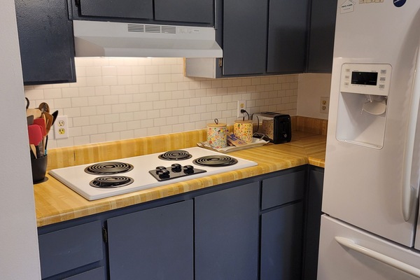 Refrigerador, microondas, horno, placa de cocina