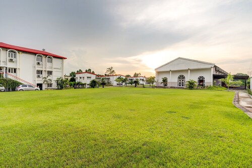 Capital O 60569 Hotel Royal Maithan International