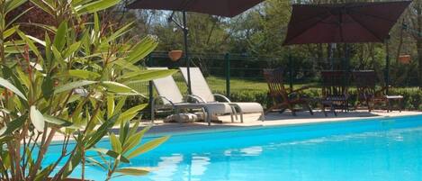 Piscine extérieure, piscine chauffée