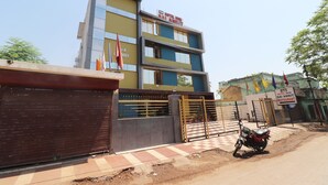 Exterior - Capital O 30234 Hotel Shri Sai Amrit (Bilaspur)