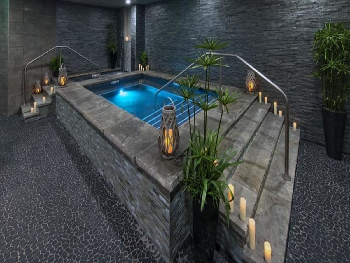 Indoor pool, outdoor pool