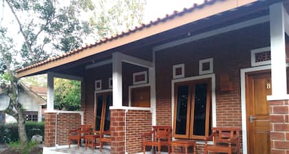Genthong Homestay - Hostel