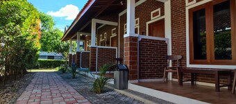 Genthong Homestay - Hostel