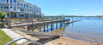 Perrywinkle: Waterfront on Gloucester’s Rocky Neck.