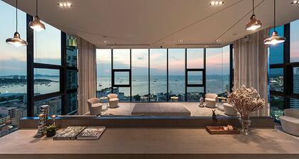 Pony's Homestay -The Base Condo-