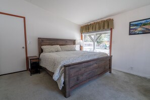 4 soverom, wi-fi (inkludert) og sengetøy