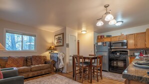 Unclassified image, 5 of 10, button - Birch Creek #1, remodeled unit located 1/2 mile from June Mountain in the trees! (June Lake)