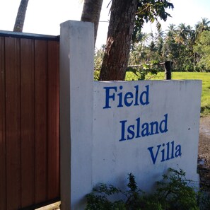 Front of property - Field island villa Ahangama (Ahangama)