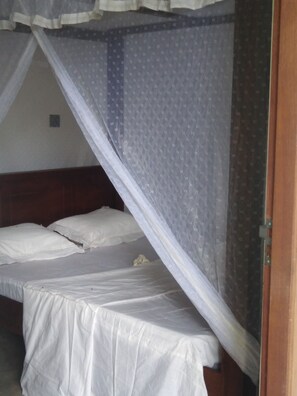 In-room safe, desk, soundproofing, free WiFi - Field island villa Ahangama (Ahangama)