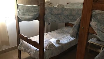 2 bedrooms, WiFi, bed sheets