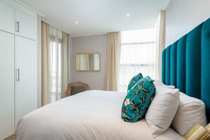 2 bedrooms, iron/ironing board, WiFi, bed sheets - Point Boutique Rentals (Point)