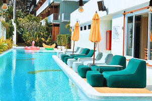 Outdoor pool, sun loungers