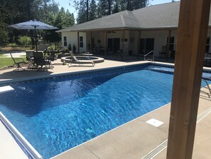 Seasonal outdoor pool, pool umbrellas, sun loungers