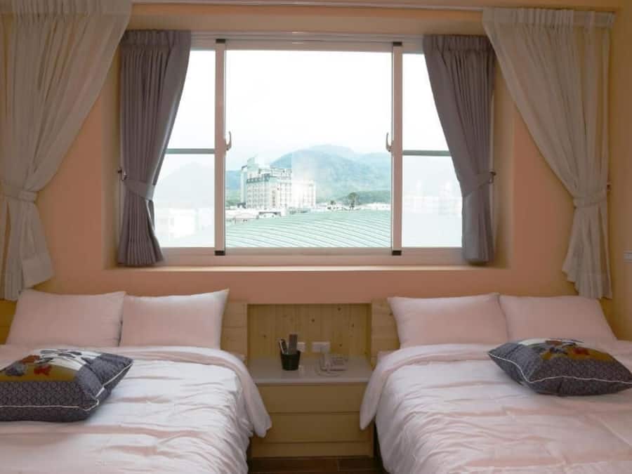 Individually decorated, individually furnished, desk, soundproofing