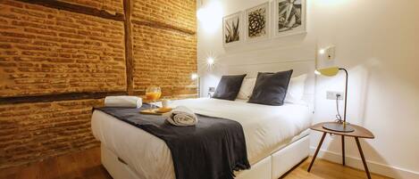 1 dormitorio, tabla de planchar con plancha, wifi gratis y ropa de cama