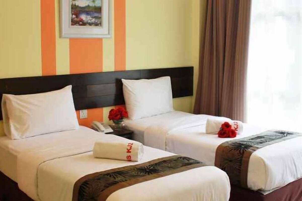 Down duvets, desk, soundproofing, iron/ironing board