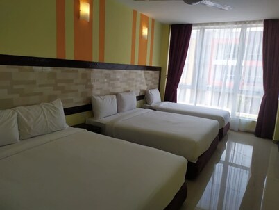 Sun Inns Meru Raya