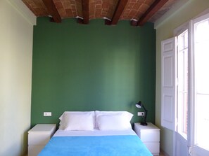 1 bedroom, iron/ironing board, free WiFi, bed sheets - Vacation rental flat restored for rent in Barcelona center, Gracia (Barcelona)