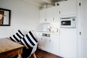 Refrigerador y microondas 