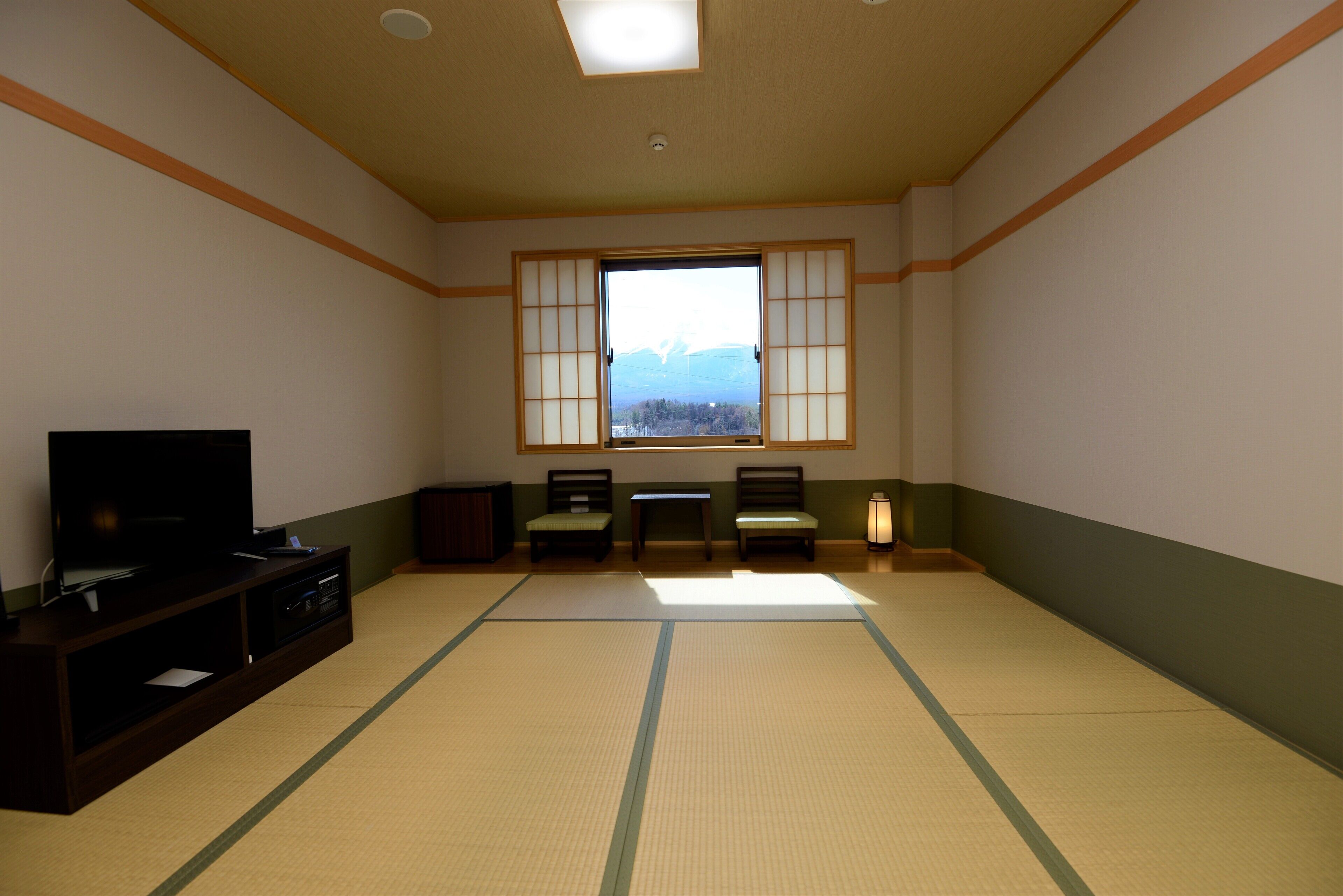 in-room safe, desk, iron/ironing board, free wifi