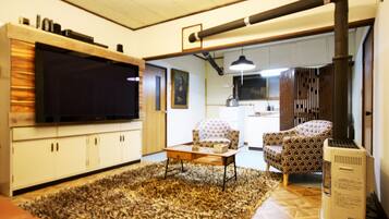 Basic House, 4 Bedrooms | 4 bedrooms, desk, iron/ironing board, free WiFi