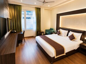 Kamar Deluks | Meja kerja, kedap suara, dan Wi-Fi gratis