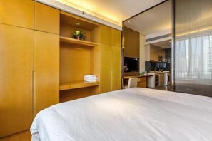 Desk, free WiFi - Guangzhou Huaerman Hotel (Guangzhou)