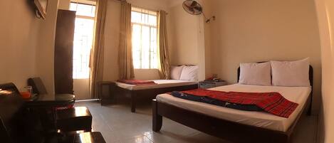 Habitación doble Confort | Escritorio, wifi gratis y ropa de cama