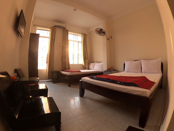 Bureau, Wi-Fi gratuit, draps fournis