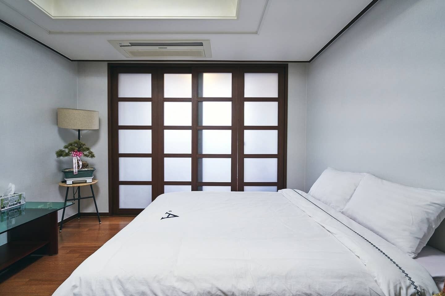 3 bedrooms, iron/ironing board, WiFi