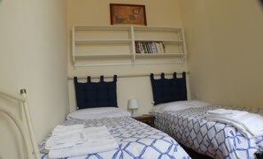 2 bedrooms, iron/ironing board, WiFi, bed sheets - Apartment withTerrace and elevator (Firenze)