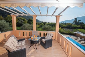 Villa, 2 Bedrooms | Terrace/patio