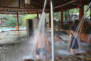 5 outdoor pools - Pei Kong Creek Resort & SPA (Guoxing)