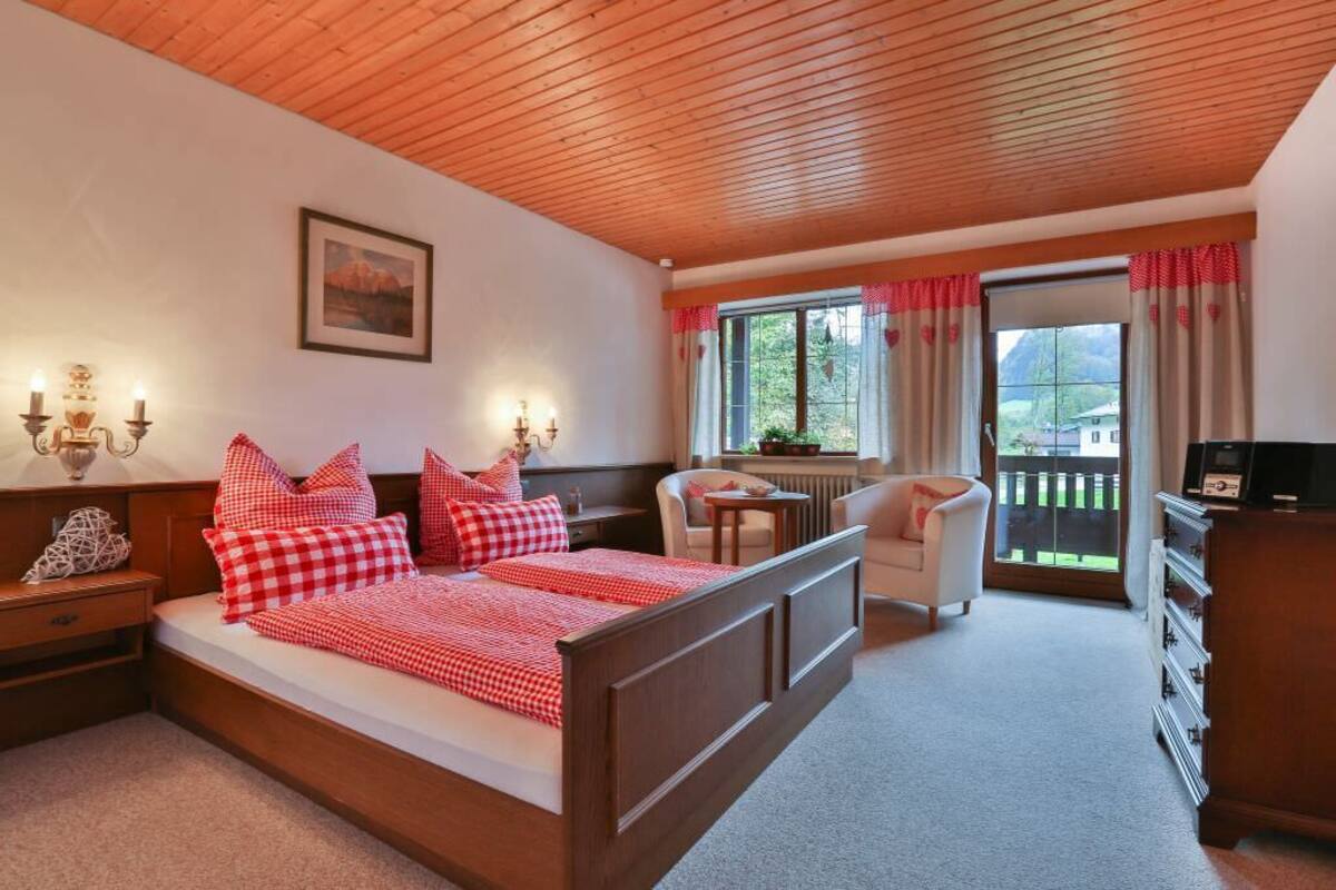 Apartment, 1 Bedroom (Enzian) | Free cots/infant beds, free WiFi, bed sheets