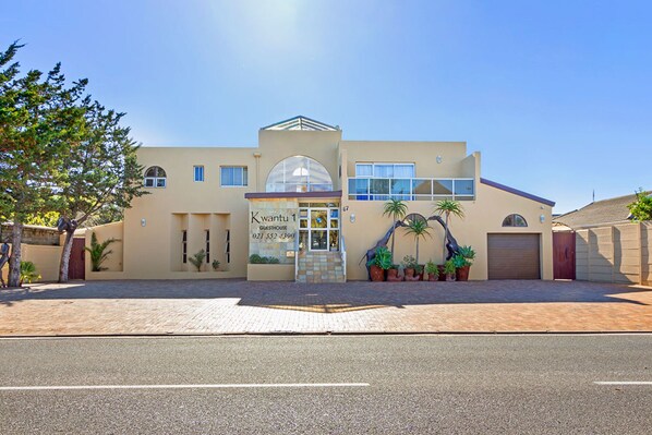 Exterior - Kwantu Guesthouses (Cape Town)