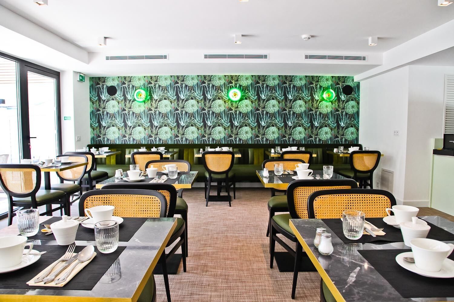 daily buffet breakfast (eur 22 per person)