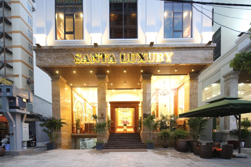 Nhận xét về Santa Luxury Hotel, ưu đãi & hình ảnh 2026 - Expedia