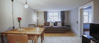 * CLARA * Appartement op de begane grond in de Joodse wijk