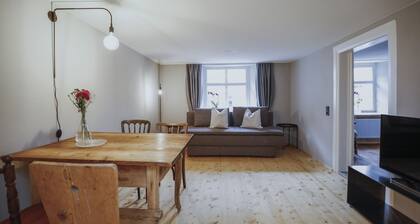 * CLARA * Ground floor apartment in the Jewish quarter