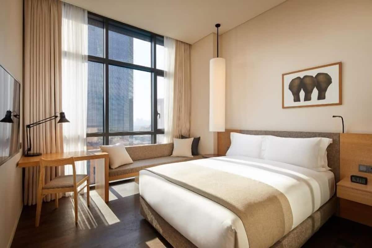 1 bedroom, premium bedding, down duvets, in-room safe