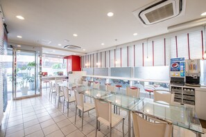 Lobby - Sejour Inn Nagarekawa (Hiroshima)