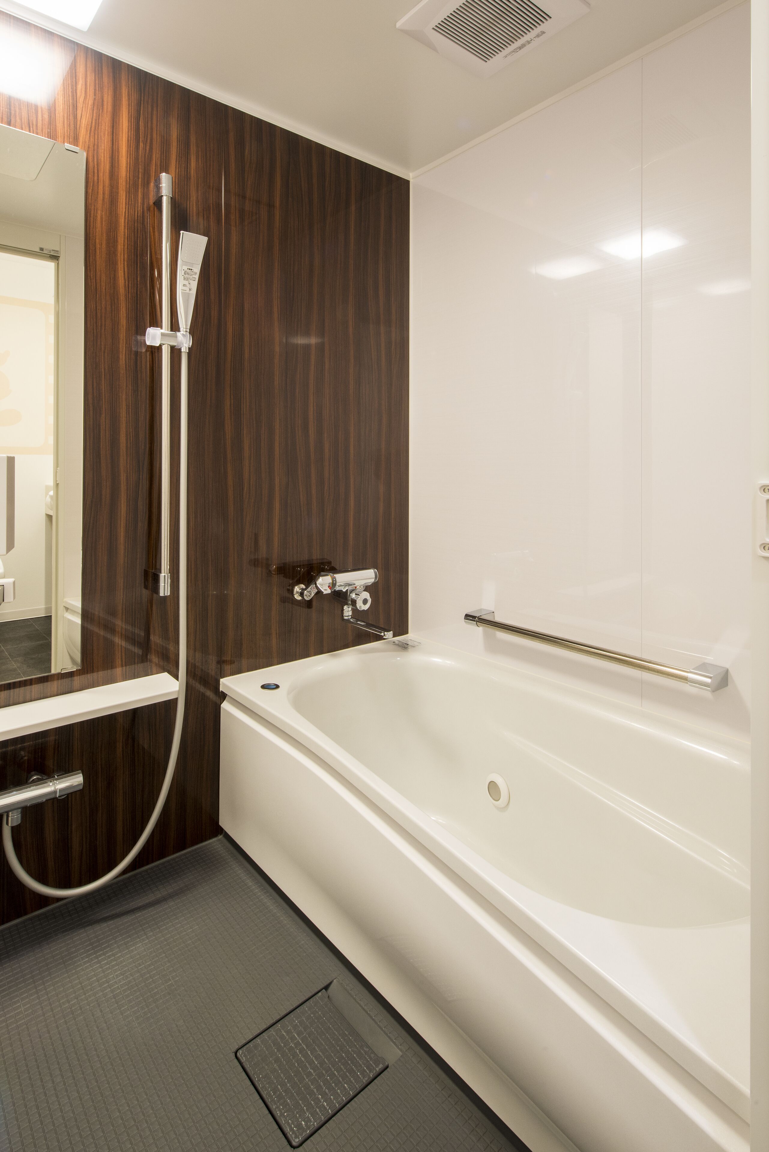 free toiletries, hair dryer, slippers, bidet